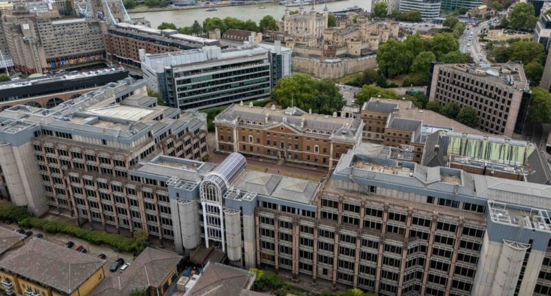 Security risk from China ‘super-embassy’ cannot be eliminated, M15 warns after Starmer approves plans