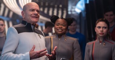 Star Trek: Voyager’s Doctor is Already Starfleet Academy’s Best Character