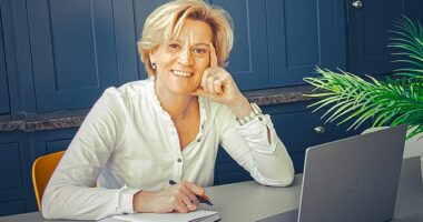 Anna Donaghey, alcohol mindset coach and the author of What Are You Thirsty For?