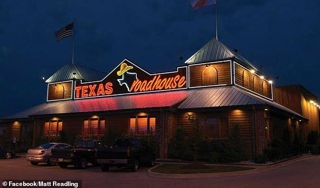 Like many other restaurants, Texas Roadhouse now asks customers to make a tip selection on the payment screen after they pay