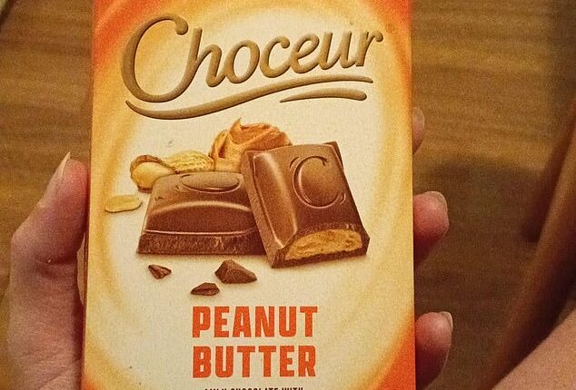 Aldi Australia shoppers proclaimed that their in-house Choceur Peanut Butter Chocolate Block was an excellent dupe for iconic American chocolate Reese's Peanut Butter Cups