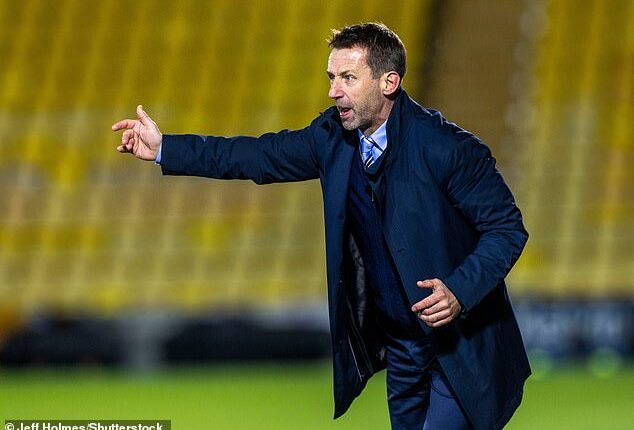 Neil McCann led his team to a 1-1 draw with Livingston in his first game as Kilmarnock manager