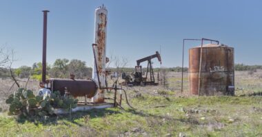 The last bearish overhang for crude — Venezuela — is now gone. Why one trader says oil will follow in gold’s footsteps.