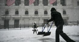 U.S. stock futures fall, gold hits record ahead of Fed meeting, Big Tech earnings