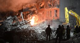 Ukraine-Russia war latest: Zelensky and Starmer discuss how to spend billions seized from Abramovich after Chelsea sale