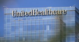 UnitedHealth’s stock falls 20% after saying it expects revenue to decline in 2026