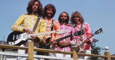 3 Classic 1970s Love Songs Perfect for Your Valentine’s Day Playlist