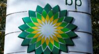 BP to halt stock buybacks as profit slumps