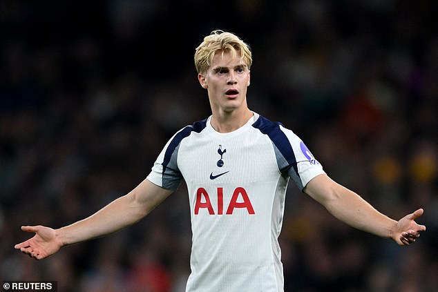 Aston Villa and Chelsea reportedly saw approaches for Lucas Bergvall rebuffed by Tottenham