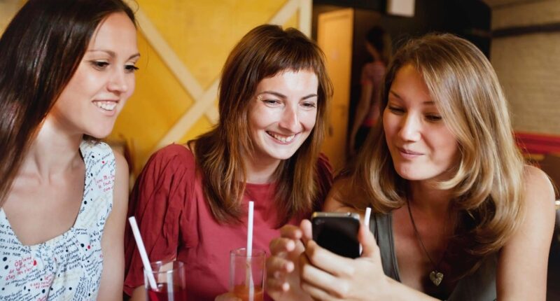 Eight ways that people could get on top of their finances at an ‘admin party’