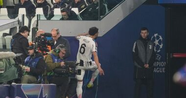 Lloyd Kelly took his frustration out on the players' tunnel after being shown a controversial red card in Juventus' defeat by Galatasaray