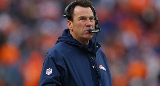 Gary Kubiak Doesn't Hold Back New Raiders HC Klint Kubiak