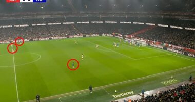 Chelsea sent three men up when Arsenal had corners in their Carabao Cup clash
