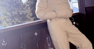 Holly Willoughby looked radiant and glowing in makeup free snaps as she shared snippets of her 'self care' weekend on Instagram on Saturday