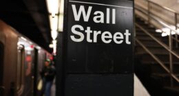 How the stock market’s big turnaround on Monday put the S&P 500 back in record territory