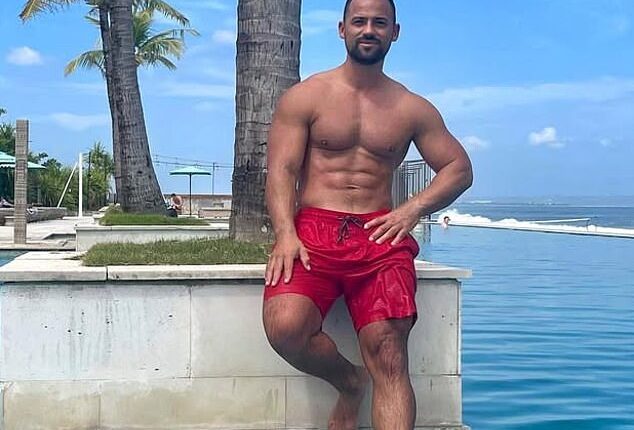 Popular Australian fitness and weightloass coach Denver Steyn, has revealed exactly what he orders from McDonald's while trying to lose weight