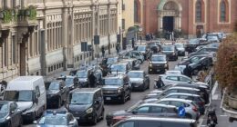 JD Vance¿s large motorcade clogged access roads around the Milan skating venue on Friday, delaying athletes and staff heading to their events