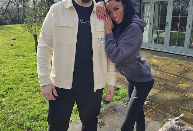 Katie Priceenjoyed a relaxed lunch with a friend as they gushed over her 'beautiful' ring, after it was revealed that her husband Lee Andrews is currently banned from leaving Dubai