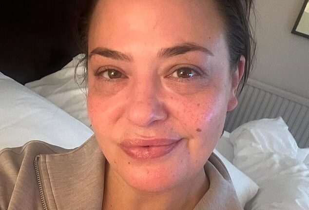 Lisa Armstong, 49, shared a sassy single post to mark Valentine's Day on Instagram following her split from her boyfriend