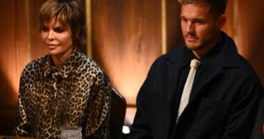 Lisa Rinna confronts 'stalker' Colton Underwood over 'hostage' comment during 'Traitors' reunion
