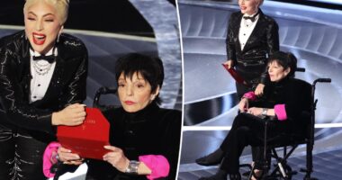 Liza Minnelli claims she was forced to use wheelchair at Oscars 2022