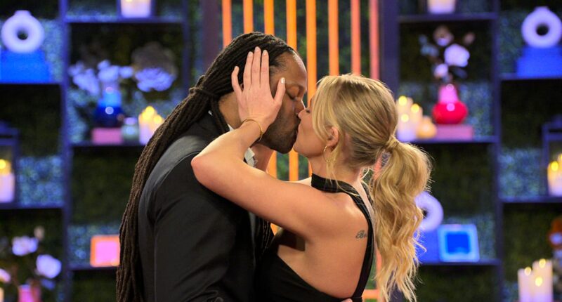 Love_Is_Blind_n_S10_E2_00_05_45_04R