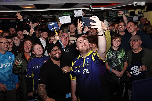 Two-time world champion Luke Littler surprised locals at The Feathers Inn in Lichfield