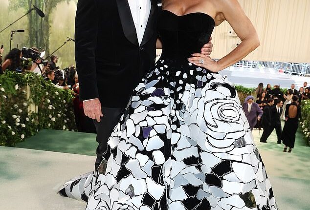 Jeff Bezos and his wife, Lauren Sanchez, are largely footing the bill for this year's Met Gala - but this was not included in Vogue's announcement today