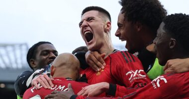 Manchester United beat Fulham 3-2 in dramatic fashion after Benjamin Sesko's last-gasp goal