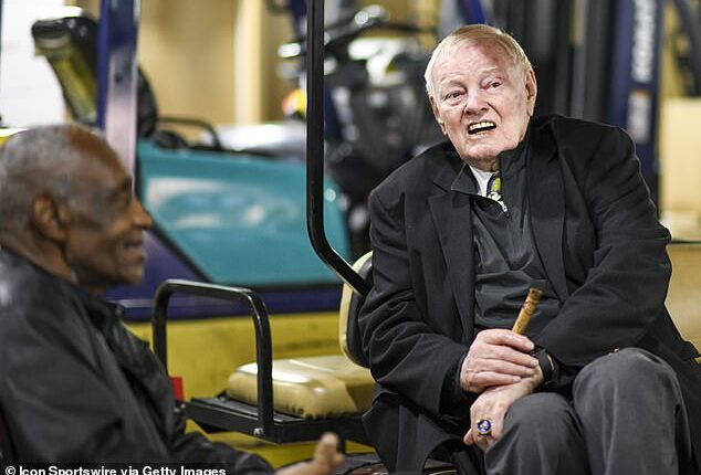 Commanders icon and NFL Hall of Famer Sonny Jurgensen has died at the age of 91