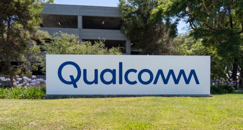 Qualcomm’s stock falls as memory pressures hit outlook