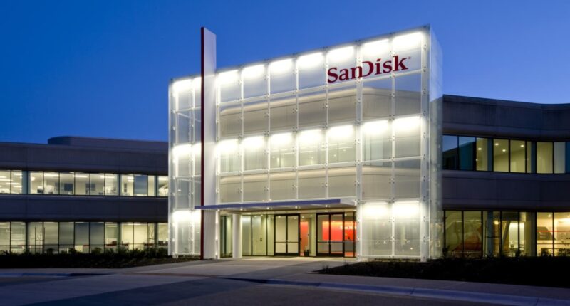 Sandisk’s stock falls as Western Digital plans to sell shares. What investors need to know.