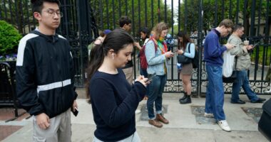 Spending just two hours a day on social media is linked to increased loneliness in college students