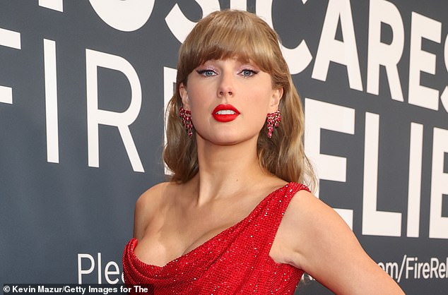 Taylor Swift made a surprise appearance in a promotion for the USA's women's figure skaters