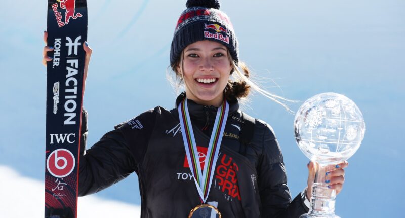 Celebrity Net Worth logo