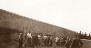 A Nazi massacre of 200 Greek prisoners during WW2 left blood flowing through the street