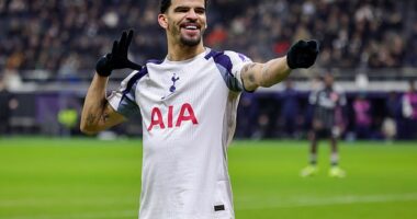 Dominic Solanke should be in England's World Cup squad when he's firing, says Thomas Frank