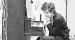 1975 Bob Dylan Song Ranked Among the Greatest Classic Rock Tracks of All Time