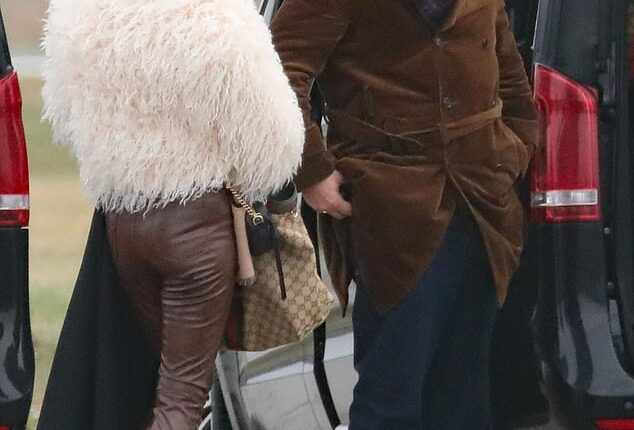 Amanda Holden and Alan Carr boarded a private jet back to London from Inverness on Saturday, after the comedian splashed out on a £3.25m Scottish castle