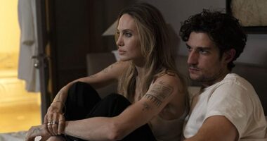 Life doesn't always imitate art for Angelina Jolie, who's reportedly not dating her Couture leading man Louis Garrel amid speculation