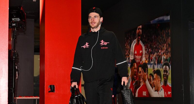 Arsenal vs Everton - Premier League LIVE: Latest score, team news and updates as Gunners can extend their lead at the top of the table with a win against the Toffees