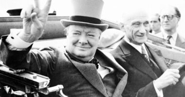 Britain Considers Axing Churchill From Banknotes — Replacing Him With Beavers – RedState