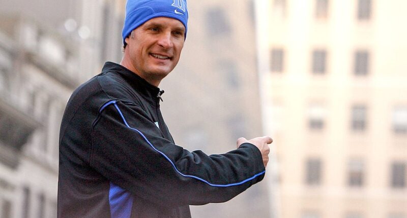 Celebrity Net Worth logo