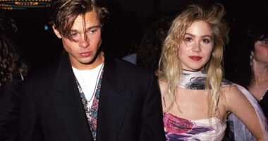 Christina Applegate dumped Brad Pitt for '80s rocker: memoir