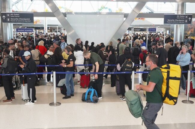 Democrat Lies About Homeland Security Shutdown Get More Insane Every Day – HotAir