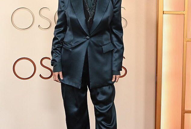 The acclaimed songwriter Diane Warren failed to shake off her Oscars curse at Sunday night's ceremony. She holds the record for most Oscar nominations without a win after losing her 17th Oscar