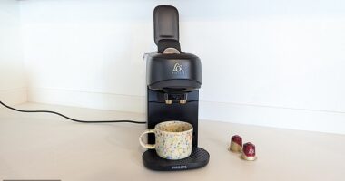 Testing the L'OR Barista Absolu at home -  a perfect pressie for the coffee-loving mum