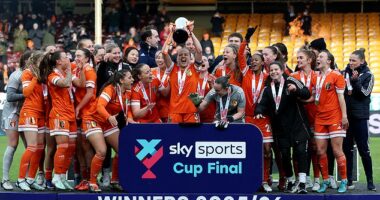 Glasgow City celebrate their first domestic cup triumph since 2019 after a 2-1 win over Rangers