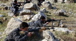 Kurdish fighters in northern Iraq (file photo)