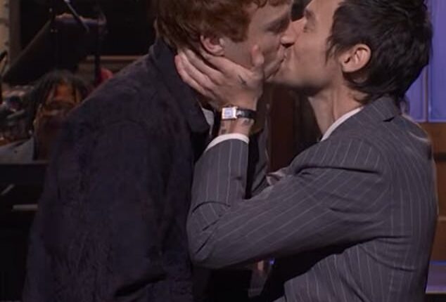 Fans went into meltdown as Harry Styles indulged in a gay kiss with Saturday Night Live star Ben Marshall during his latest opening monologue on the sketch show